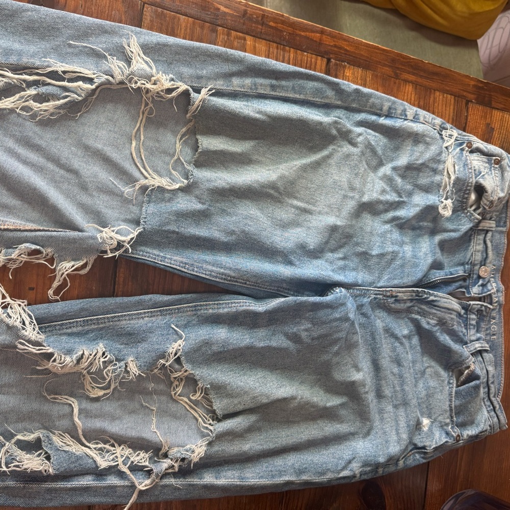 American Eagle Outfitters Light Blue Distressed Women’s Jeans Overalls